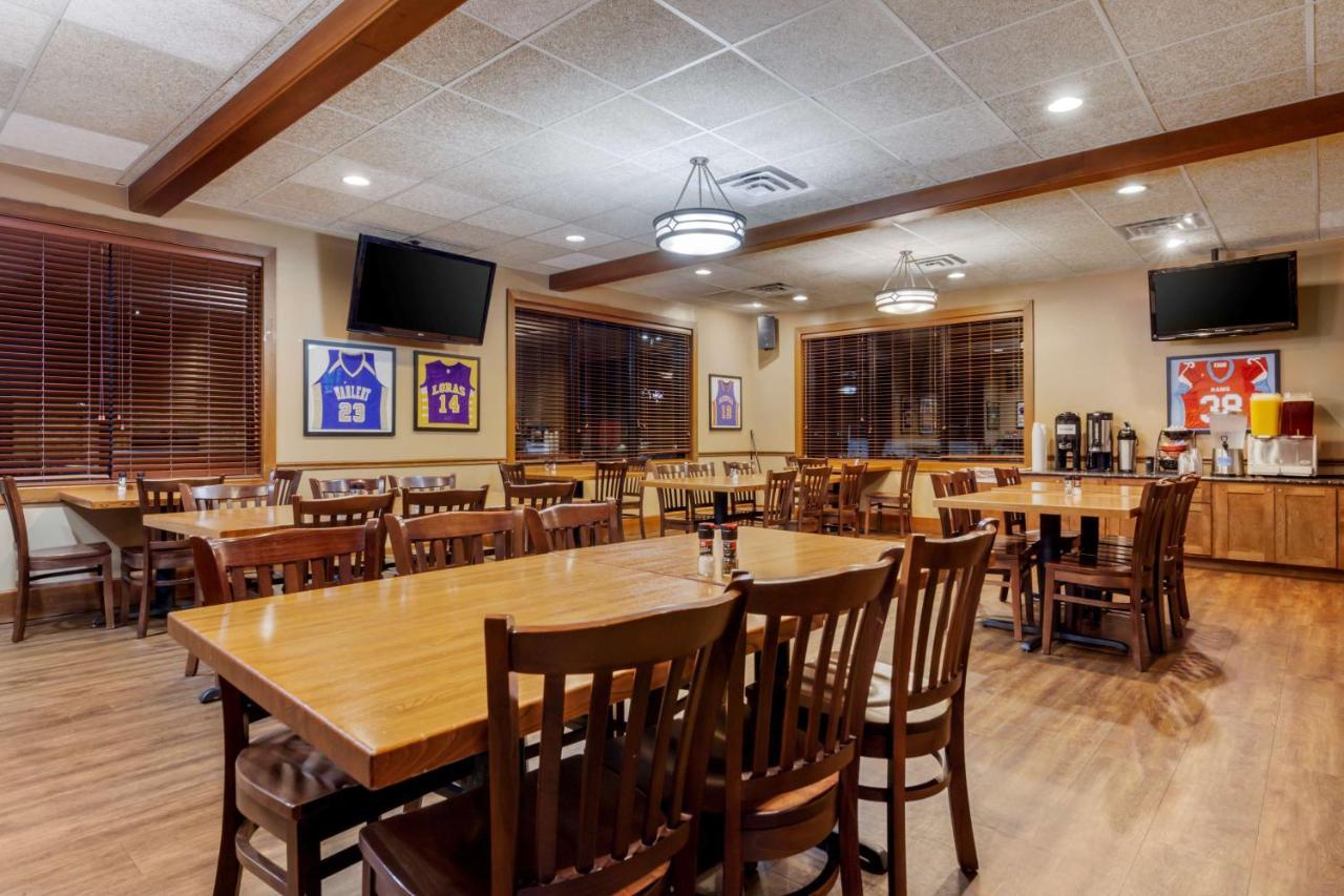 Best Western Plus Dubuque Hotel And Conference Center Exterior foto