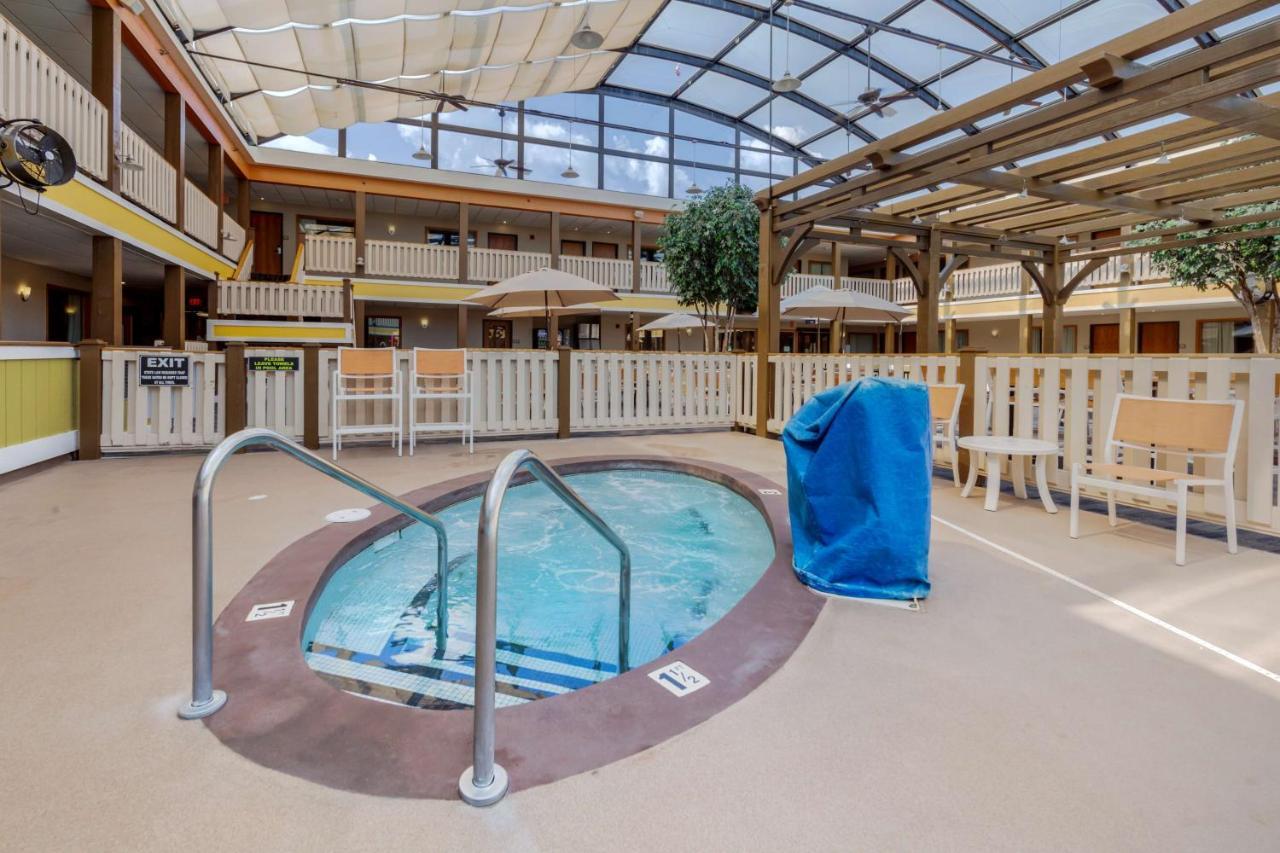 Best Western Plus Dubuque Hotel And Conference Center Exterior foto